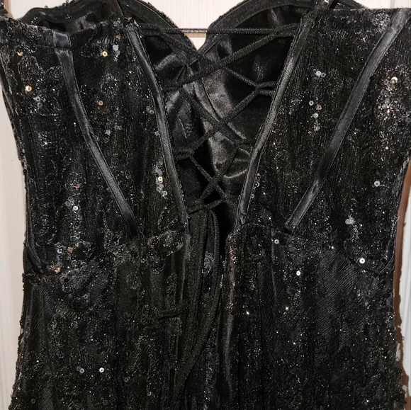 Formal/Prom - Picture 6 of 11